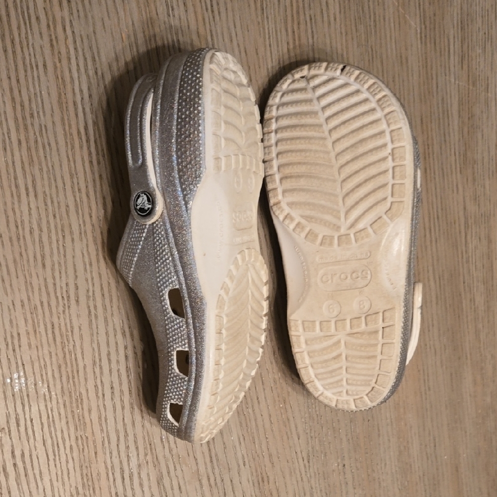 CROCS Glittery Silver Sandals - Picture 6 of 6